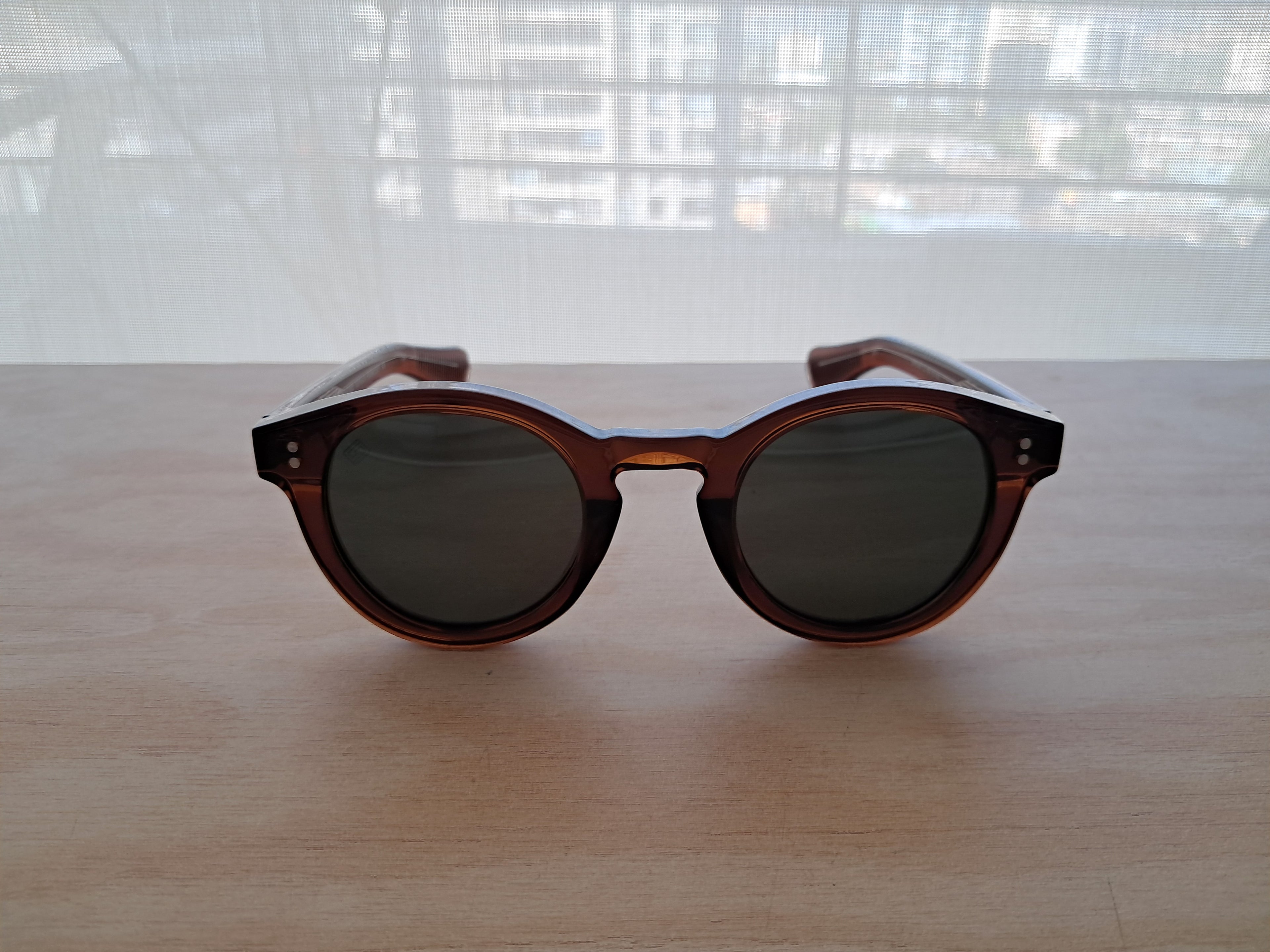 Round-sun transparent brown