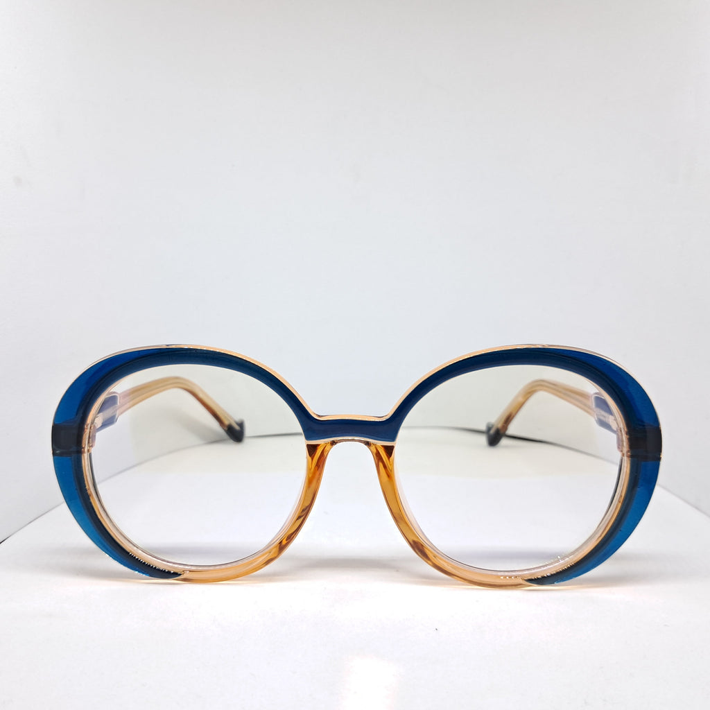 Round partially blue/orange