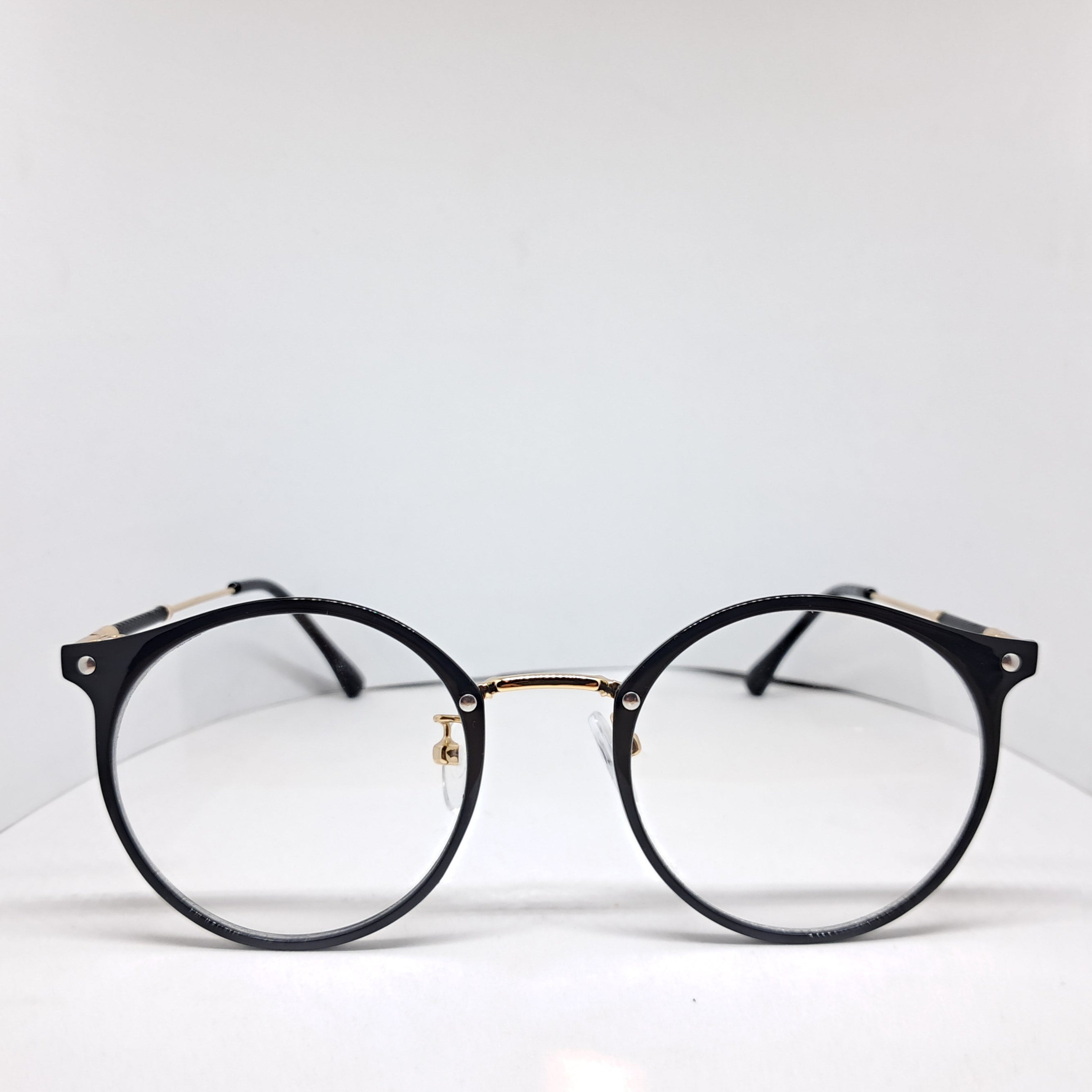 Black round gold