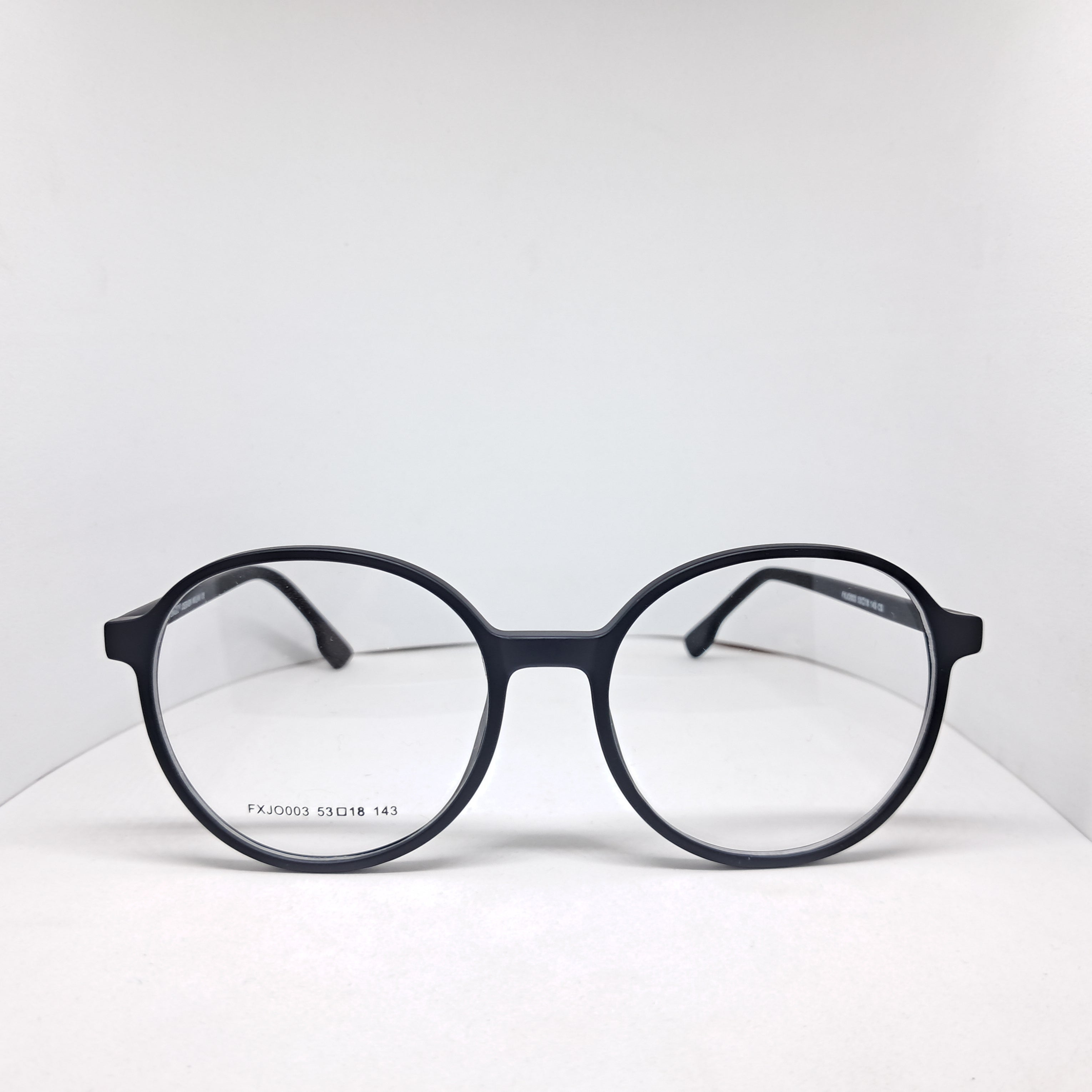 Jorgio round black