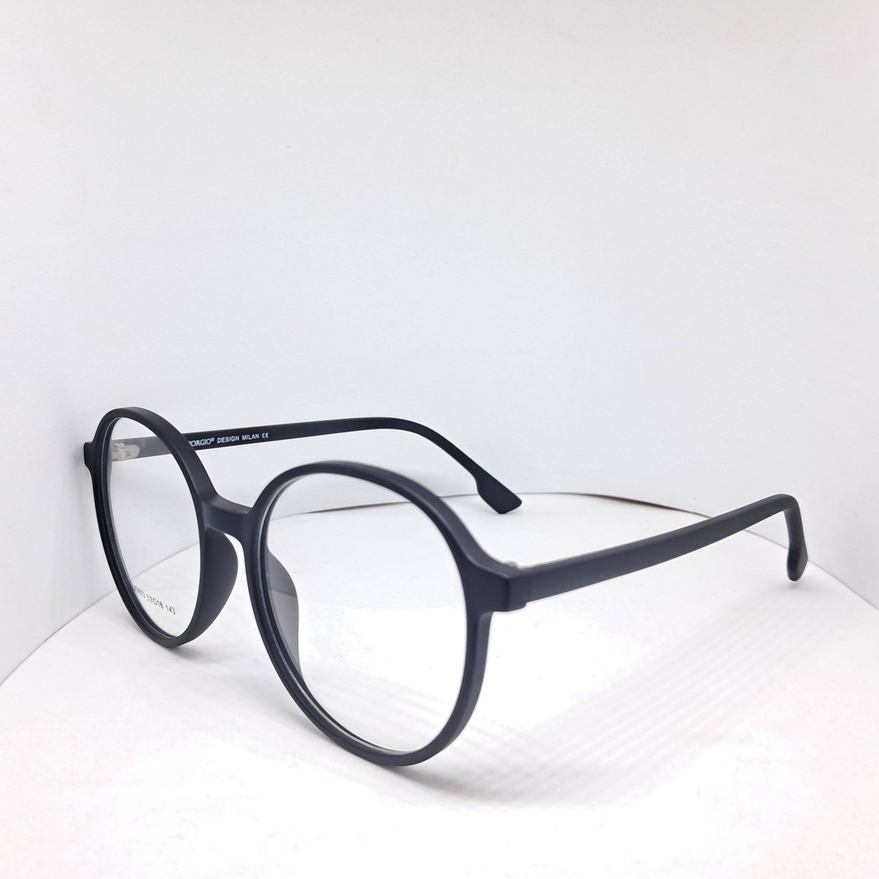 Jorgio round black
