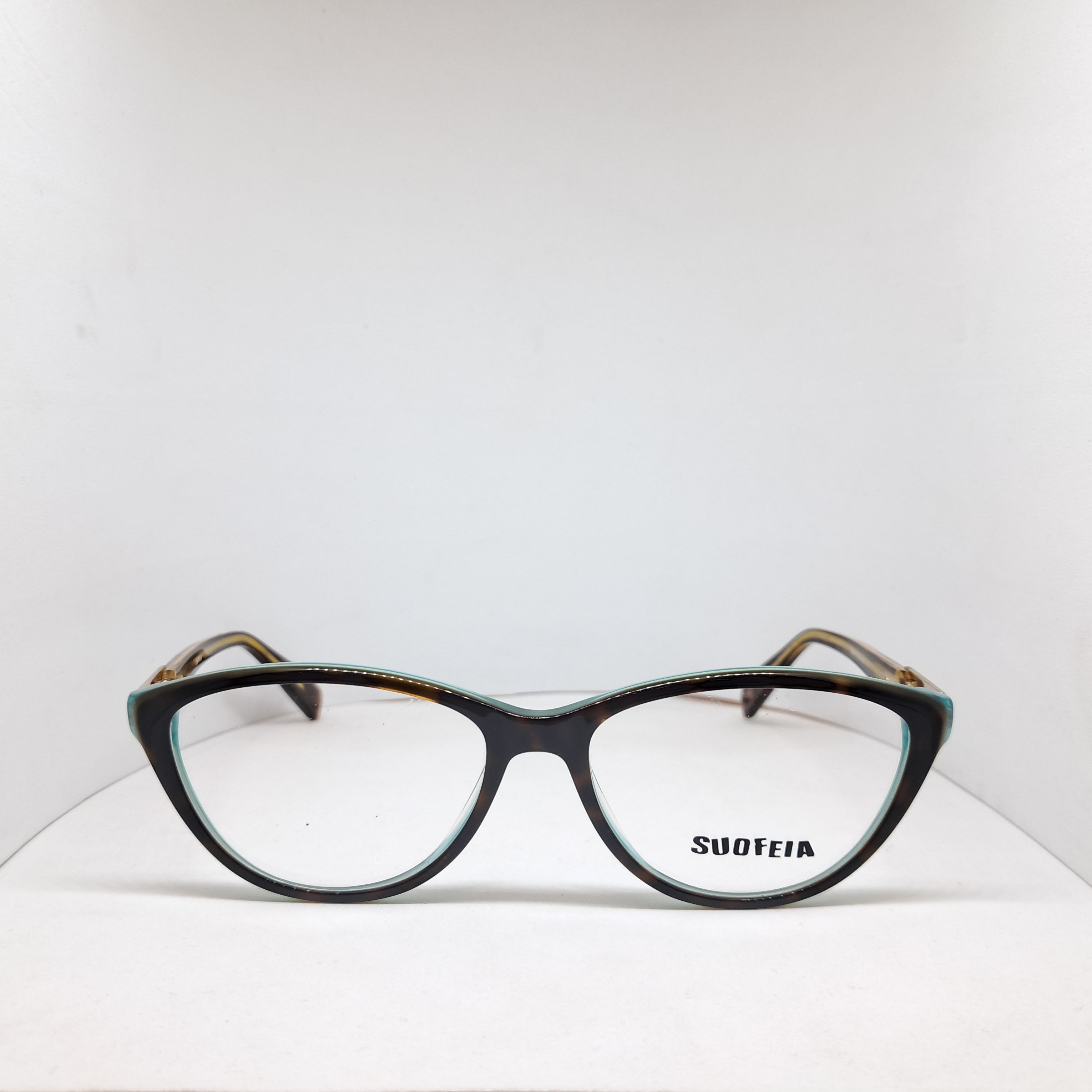 Soufeia cat-eye carey snake