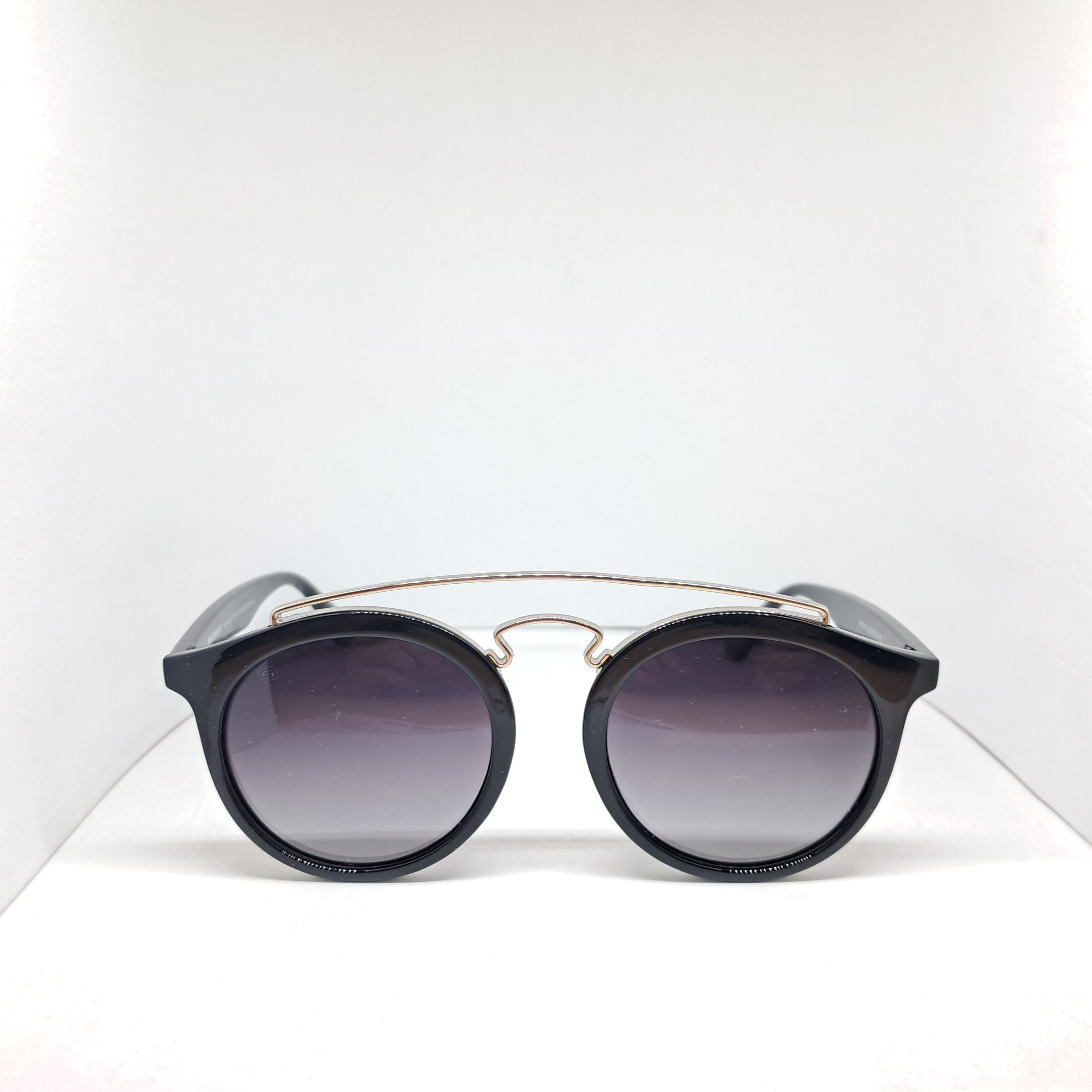 Round masters metal negro