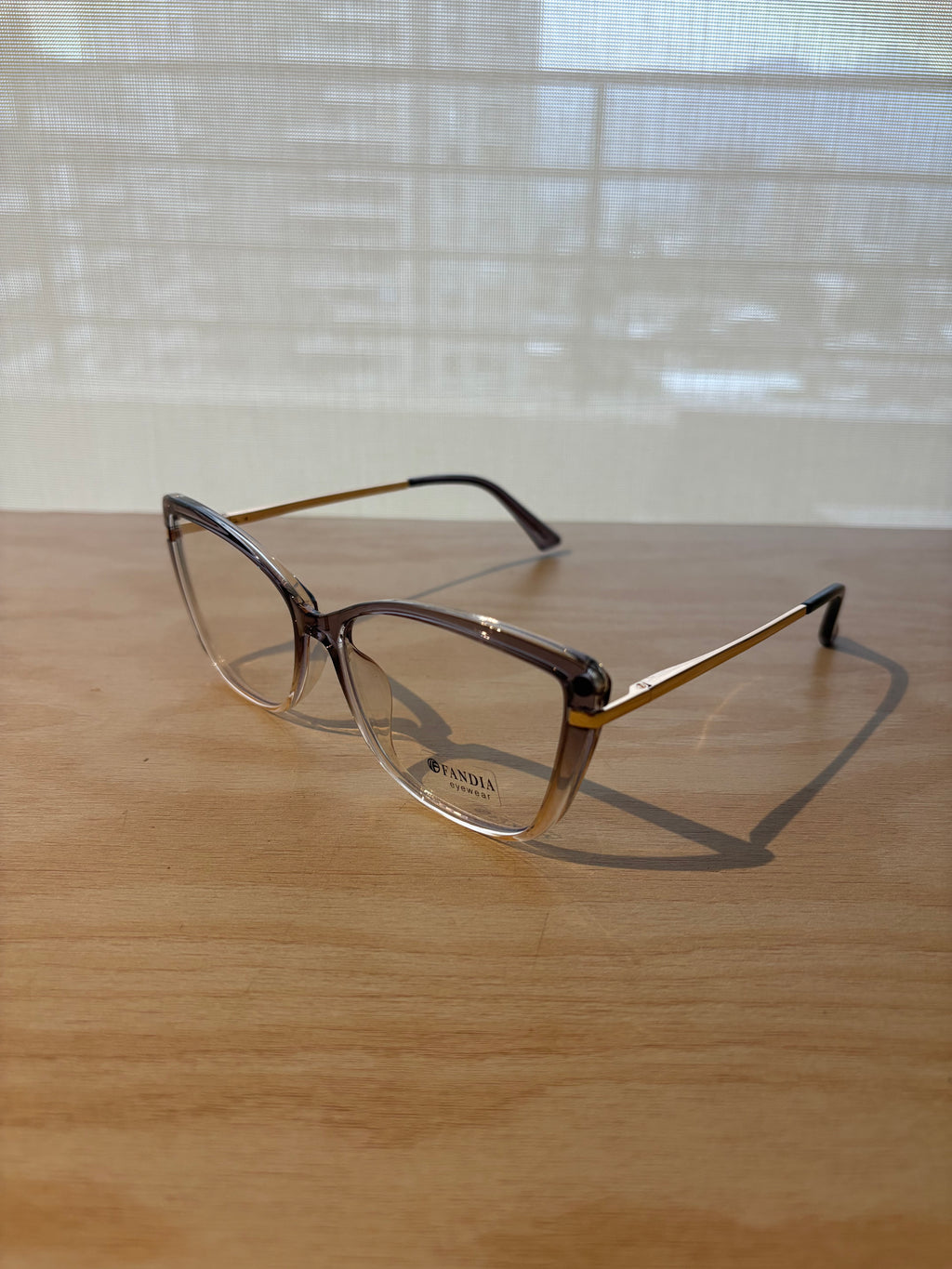 Clip-ons Cat-eye transparentes