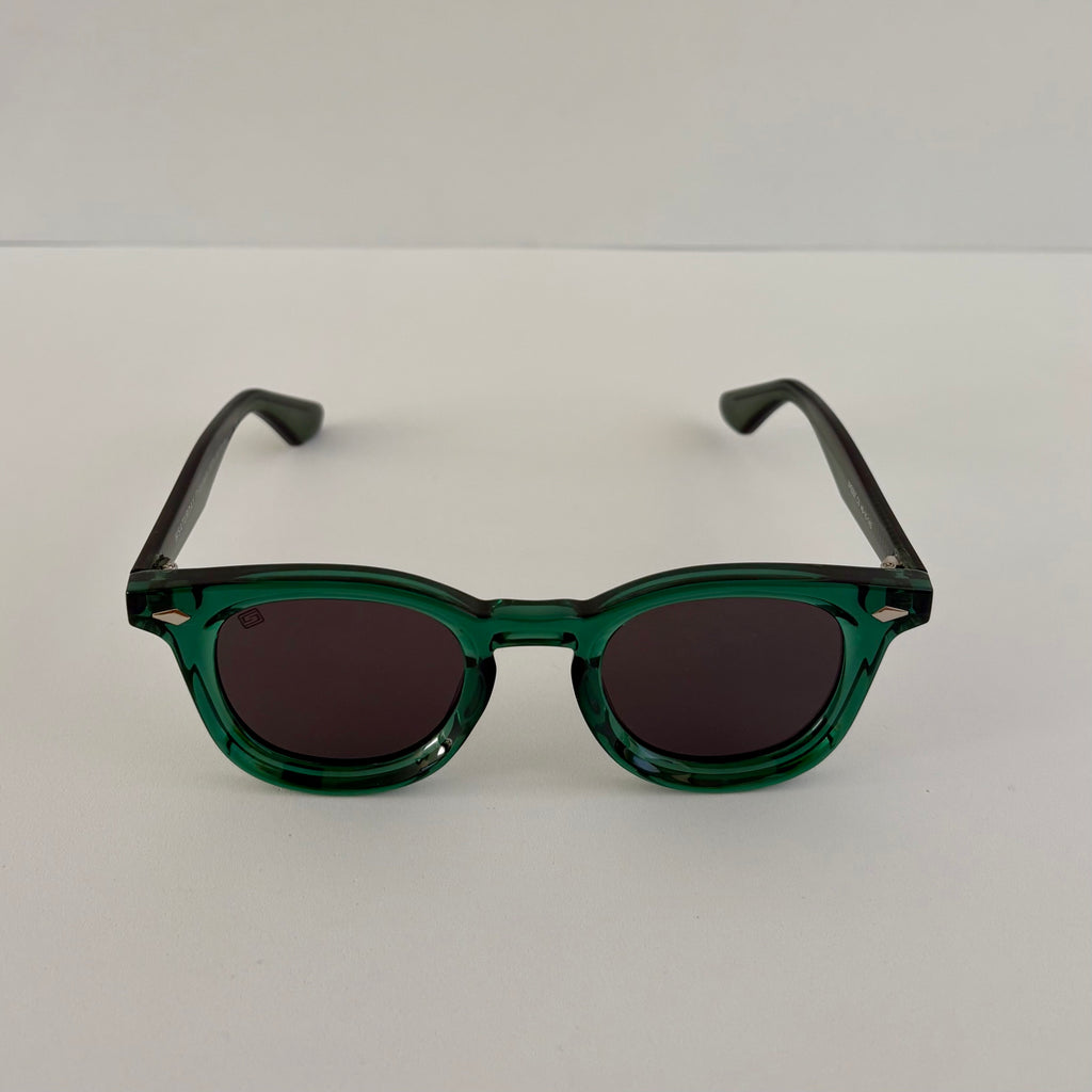 Hard-sun master emerald