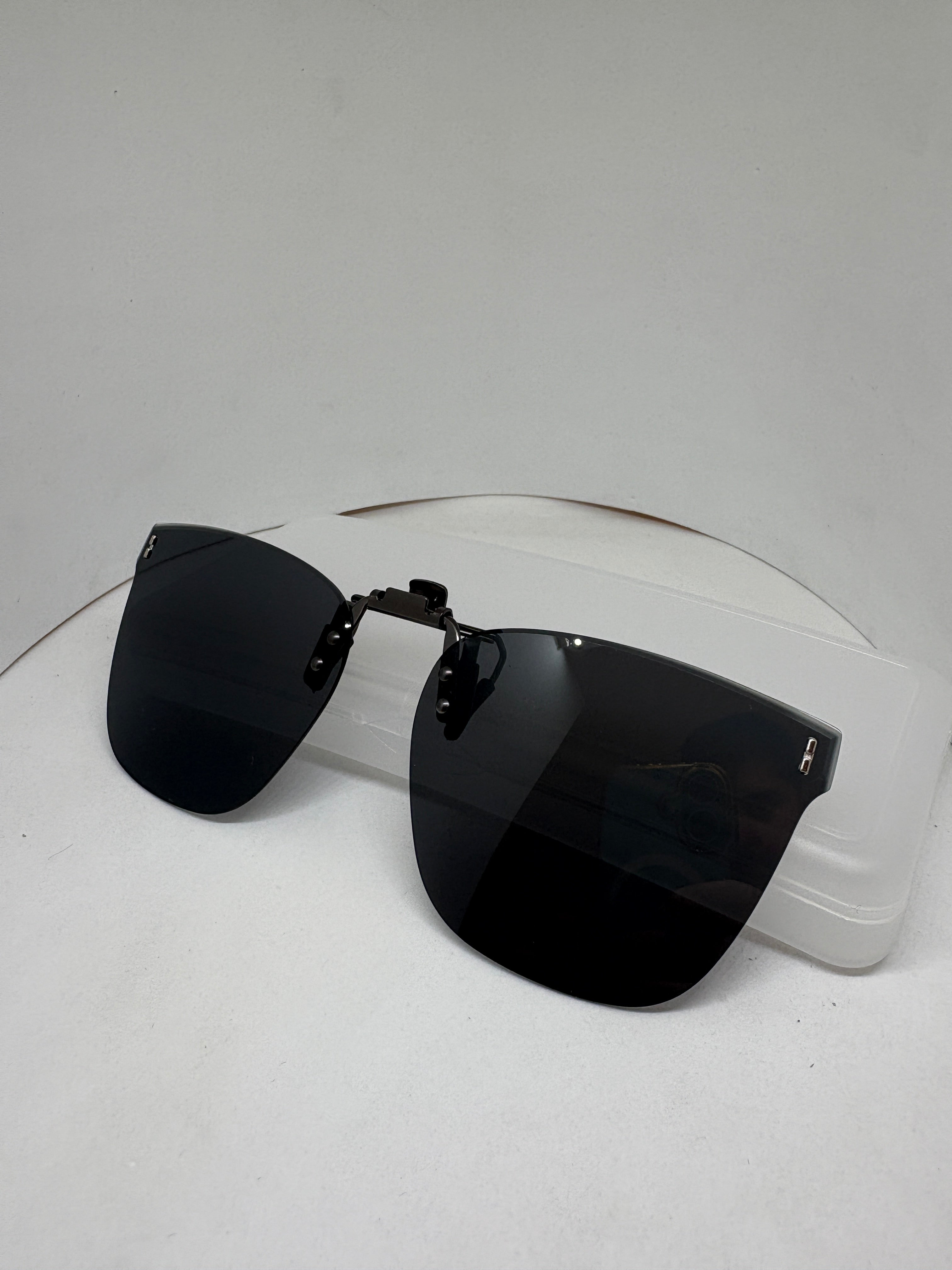 Mica clip "Wide eye accent" negra